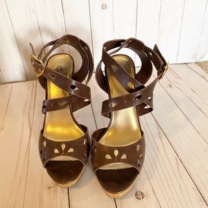 {Joey} Brown Leather Platform Heel Sandal